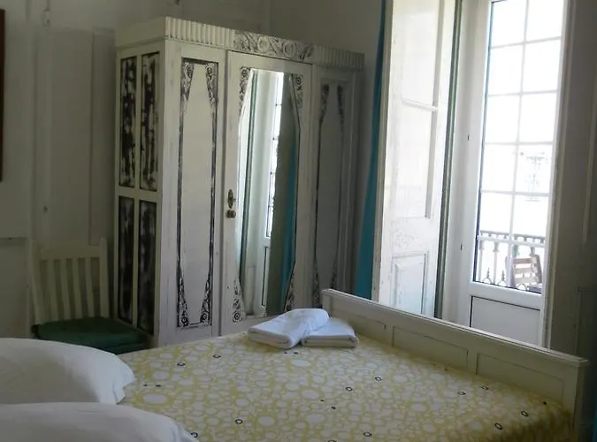 New Aljubarrota Guest House